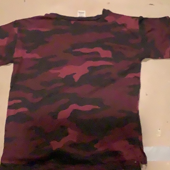 Pink shirt size small. - Picture 5 of 6